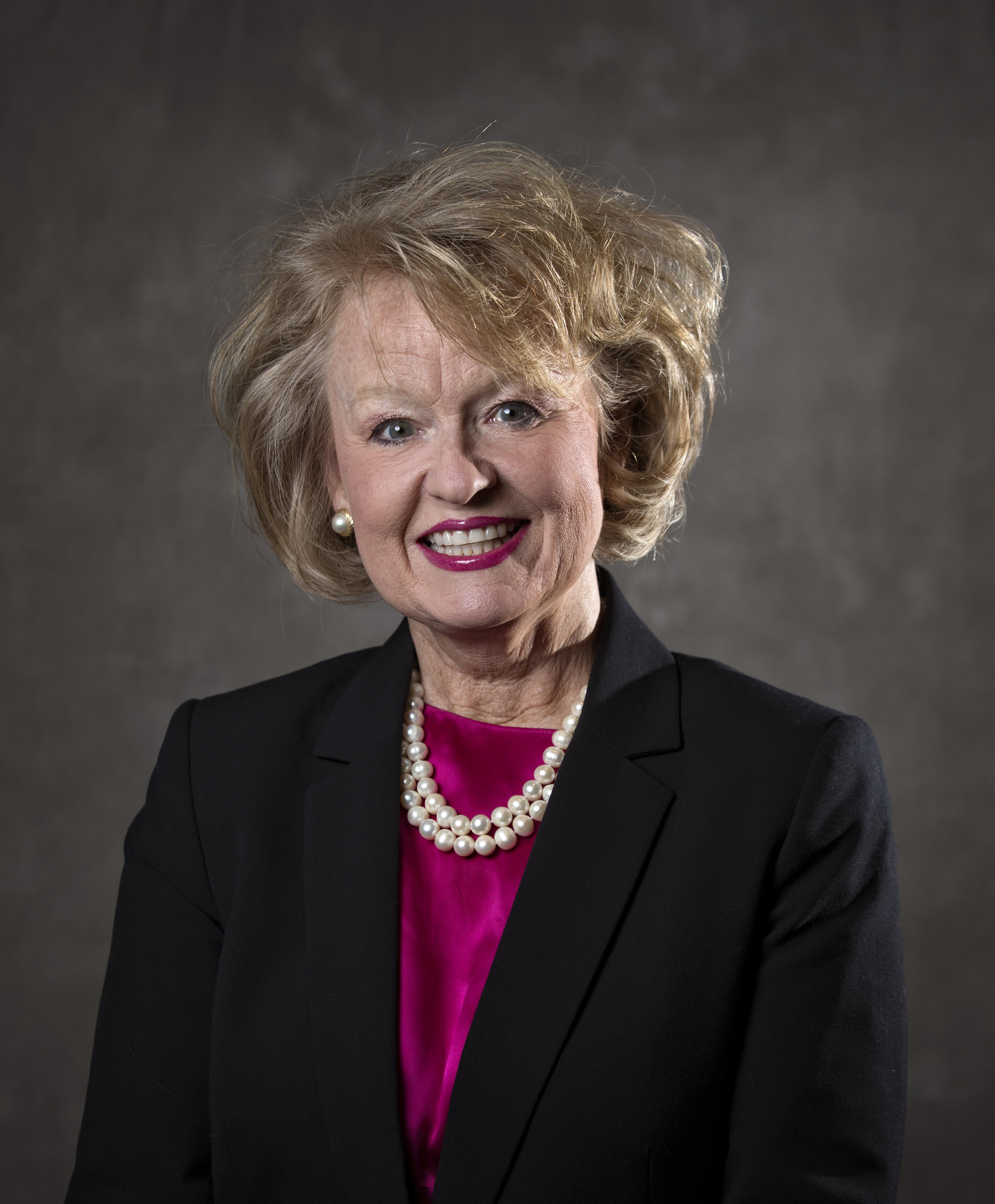 Offiical portrait of Yvette Hourigan.